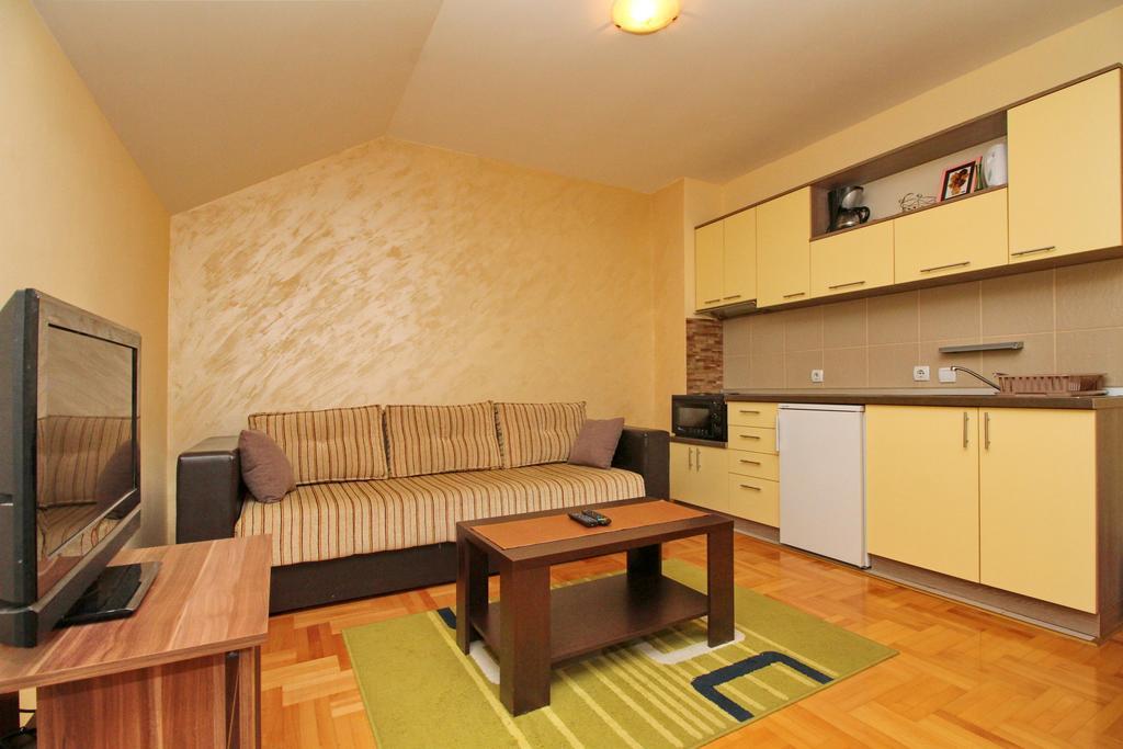 Apartments Vila Velickovic Zlatibor Bagian luar foto
